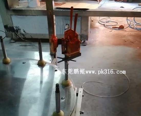 餐具刀具廚具自動(dòng)噴油設(shè)備3